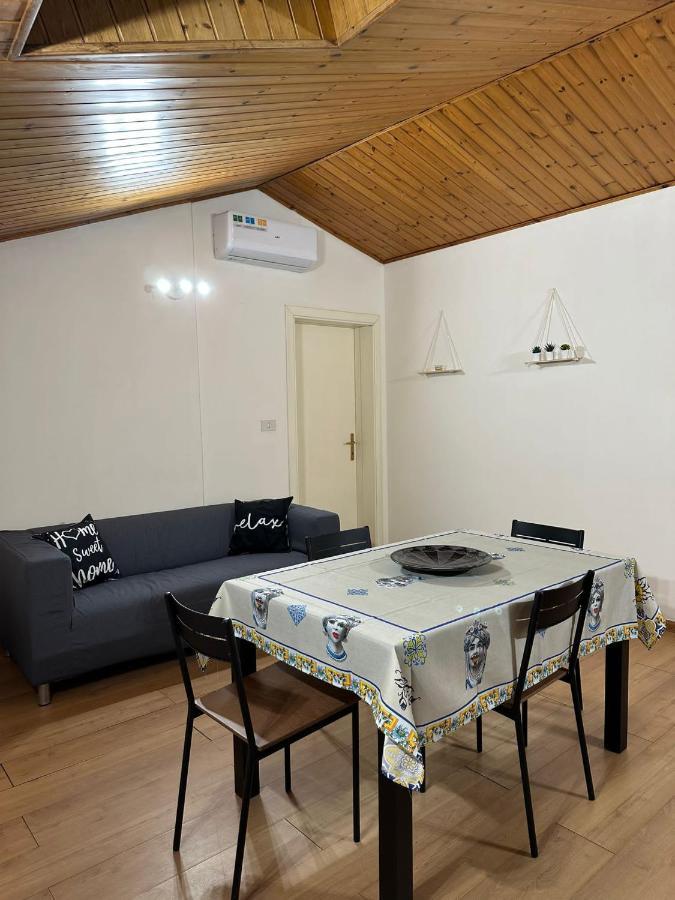 La Mansarda Di Melo Apartment Catania Bagian luar foto